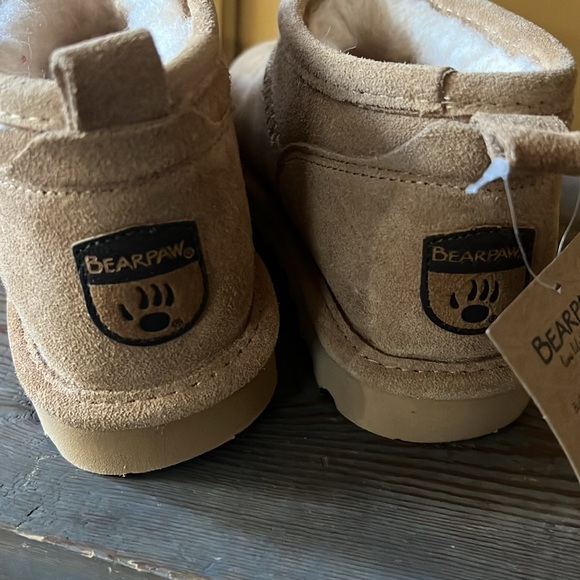 Brand new, woman’s low bear paws. Size 5❤️ - Picture 2 of 9